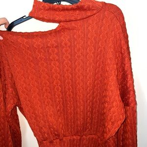 Cropped cut out sweater